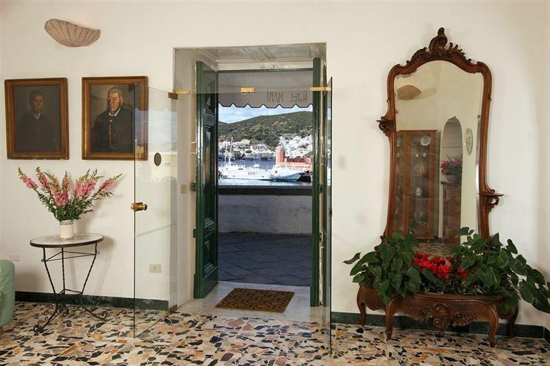 Locanda Mari Понца Екстер'єр фото